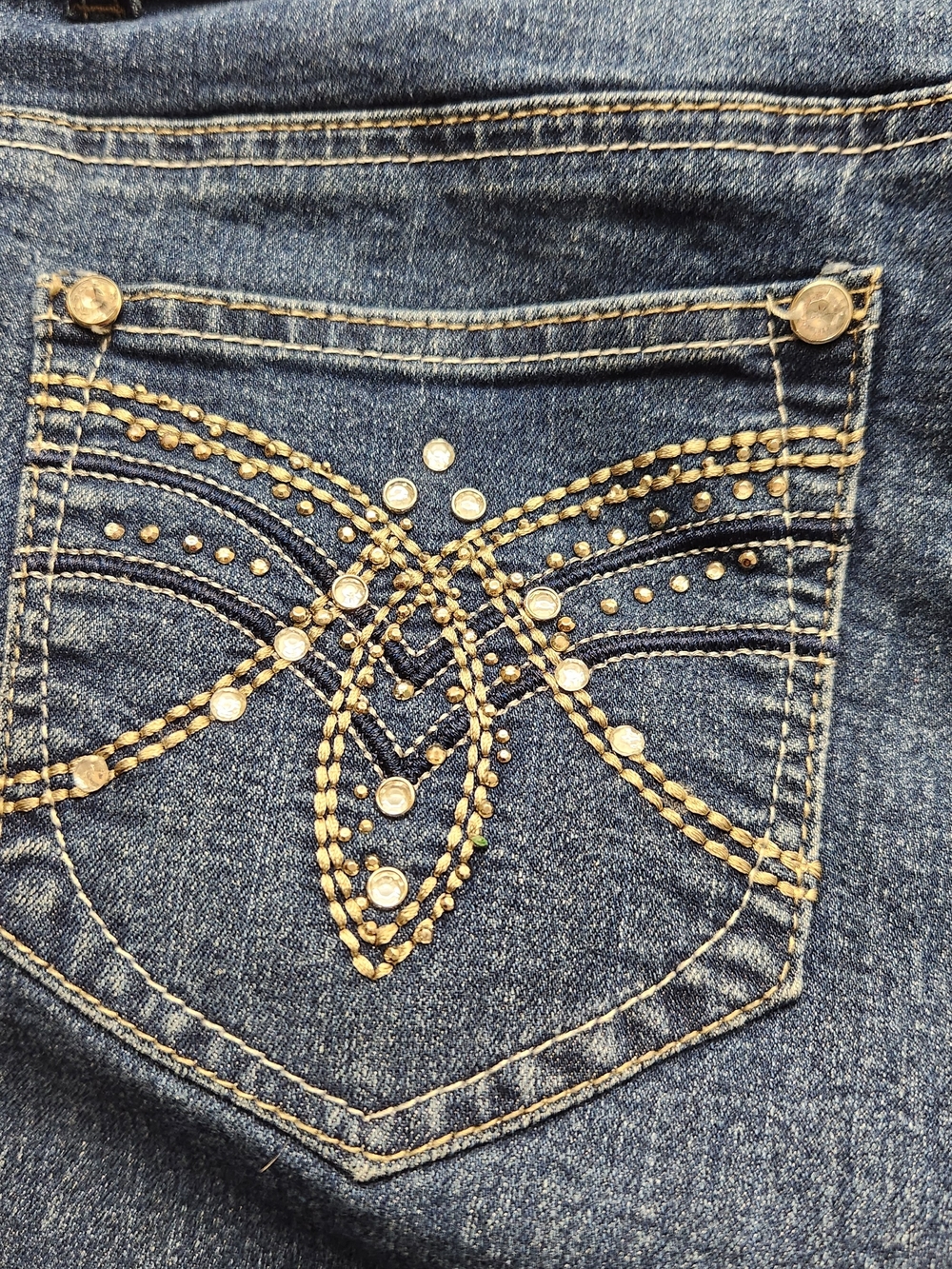 ⭐️Karen T Denim Shorts Size 16 Blue Dark Wash Cuffed Embellished Pockets - Picture 8 of 9